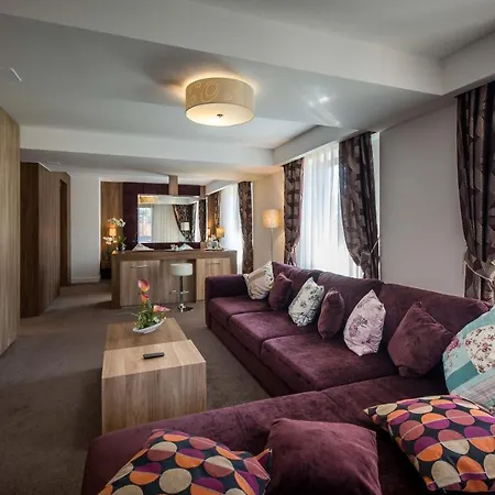 Hotel Eden Grand 3*